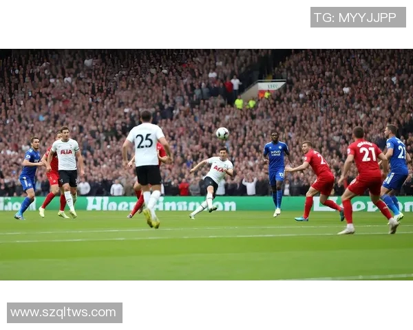 山东足球球星专卖店热销明星球衣 助你收藏偶像激情瞬间